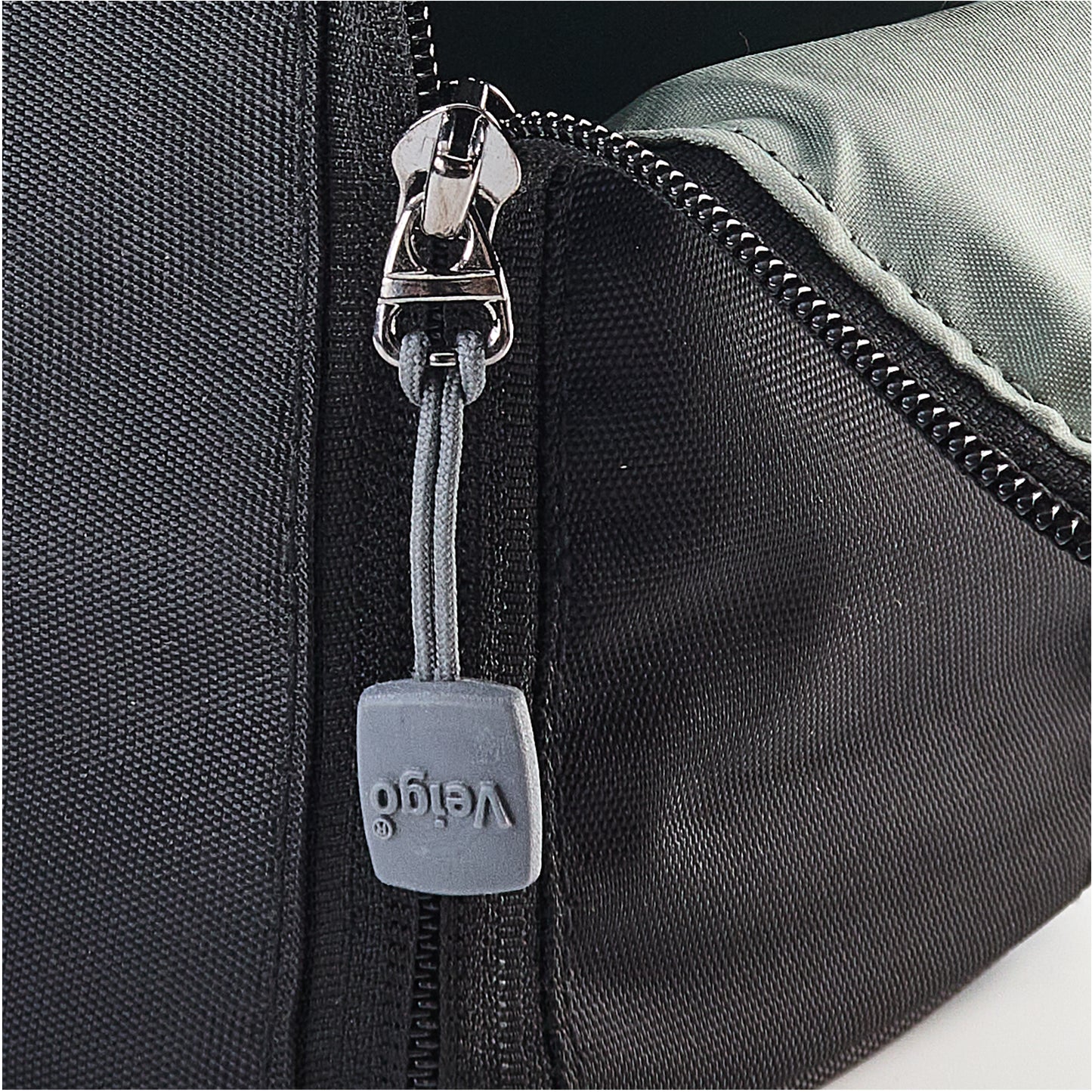 Veigo Glass Executive - Set of 4(Rec+ Square) in an Insulated Pouch - Veigo Sky