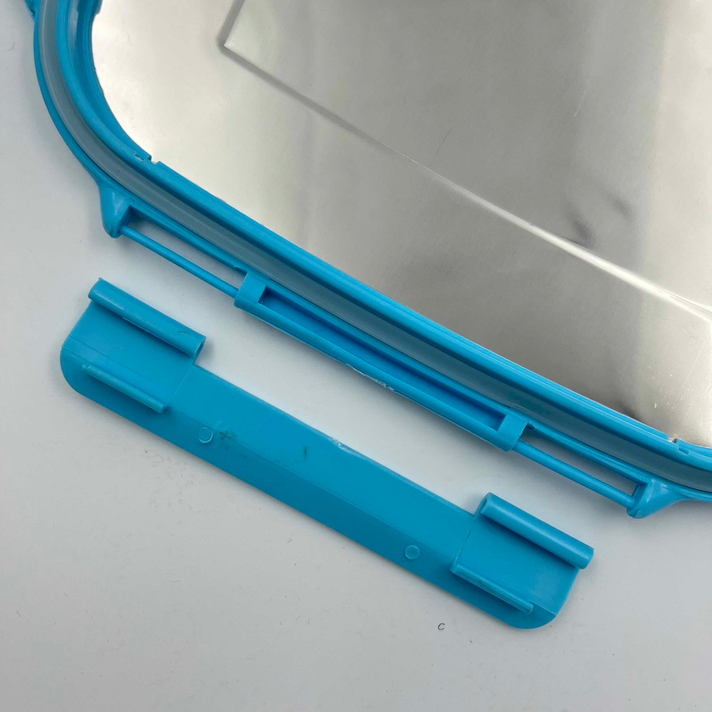 Clips / Locks