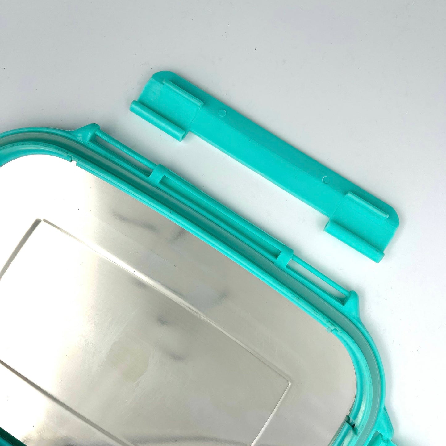 Clips / Locks