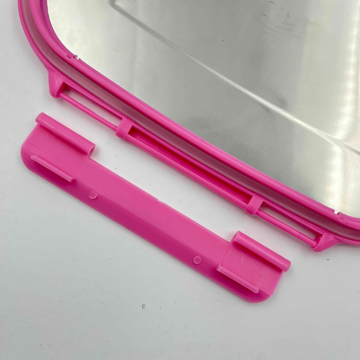 Clips / Locks