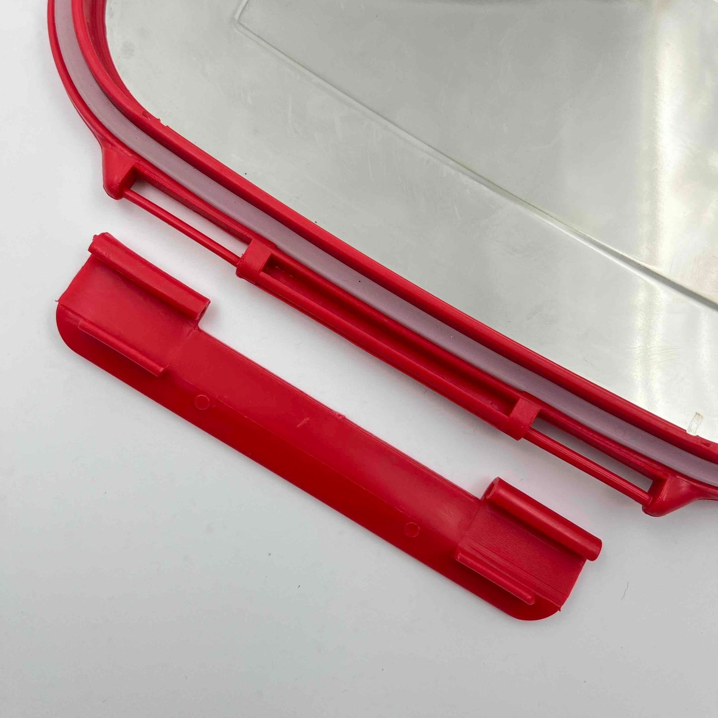 Clips / Locks